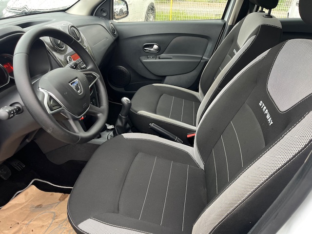 renault-uzes-dacia-sandero-stepway-a-vendre