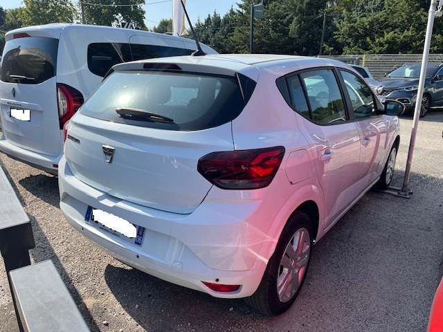 renault-uzes-sandero-a-vendre-4