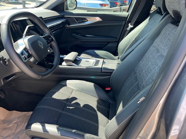 renault-uzes-austral-hybride-a-vendre-5