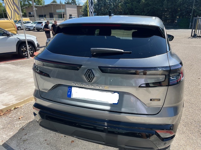 renault-uzes-austral-hybride-a-vendre