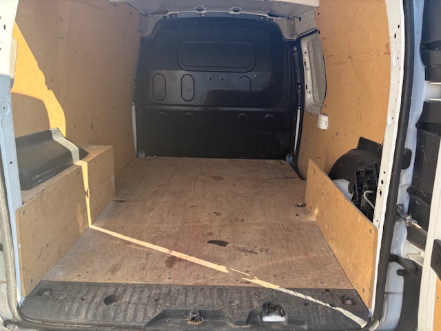 renault-uzes-kangoo-maxi-a-vendre-7