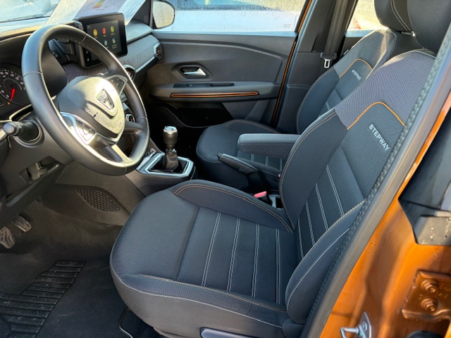 renault-uzes-dacia-sandero-a-vendre-5