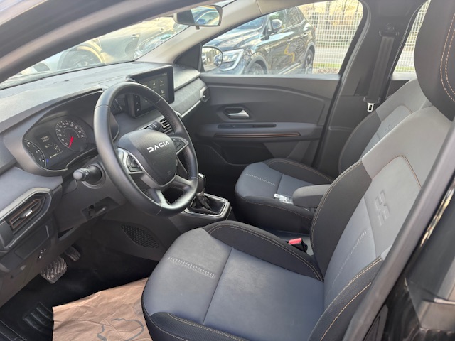 renault-uzes-dacia-sandero-stepway-a-vendre-2