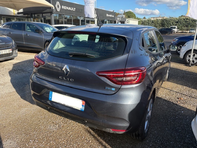 renault-uzes-clio-a-vendre-2