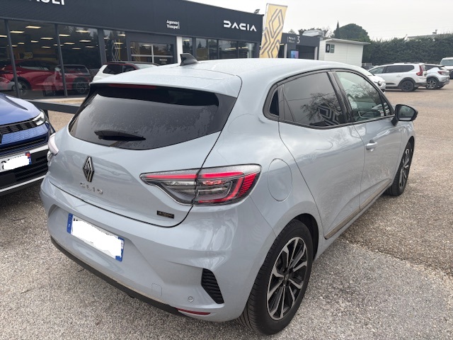 renault-uzes-clio-a-vendre-5