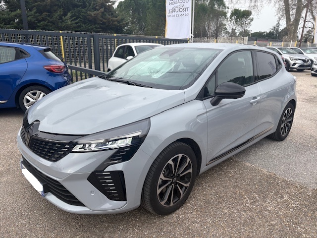 renault-uzes-clio-a-vendre