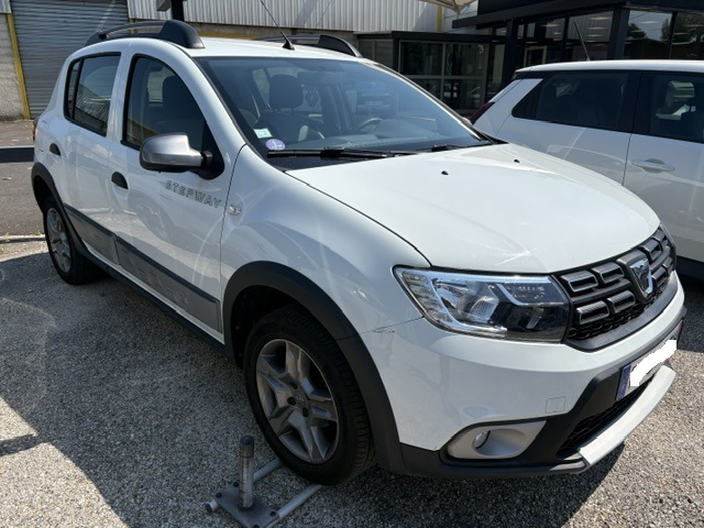 renault-uzes-sandero-stepway-a-vendre-5